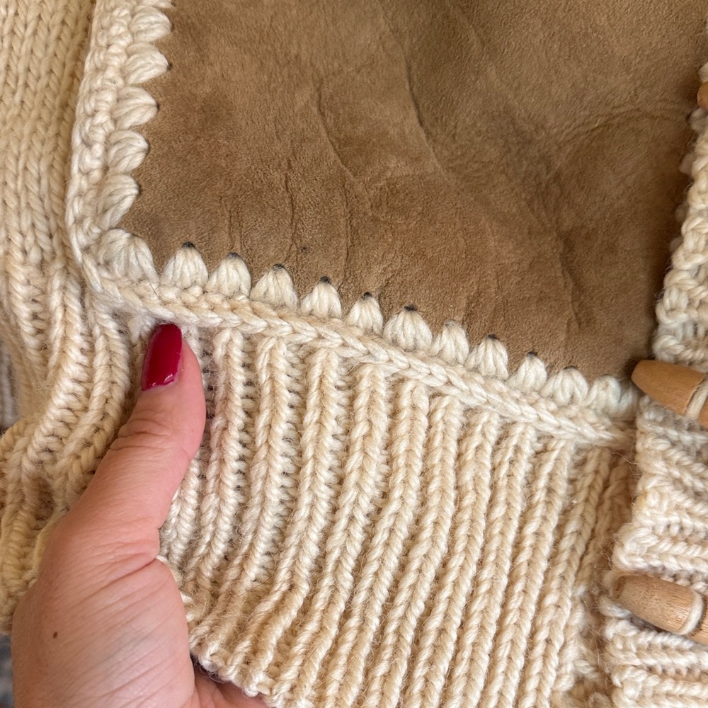 Vintage Cozy Tan and Cream Suede New Zealand Shearling Leather Women's Cardigan - Picture 8 of 16